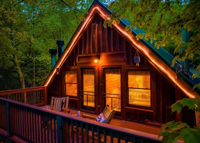 Cabin In A Gated Resort With Seasonal Resort Pool