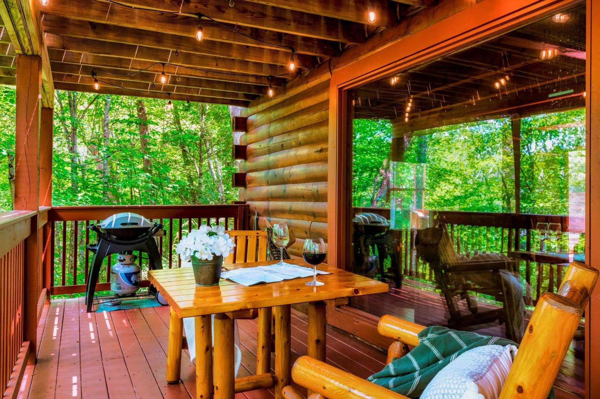 Holiday home In A Gated With Seasonal Pool Pigeon Forge