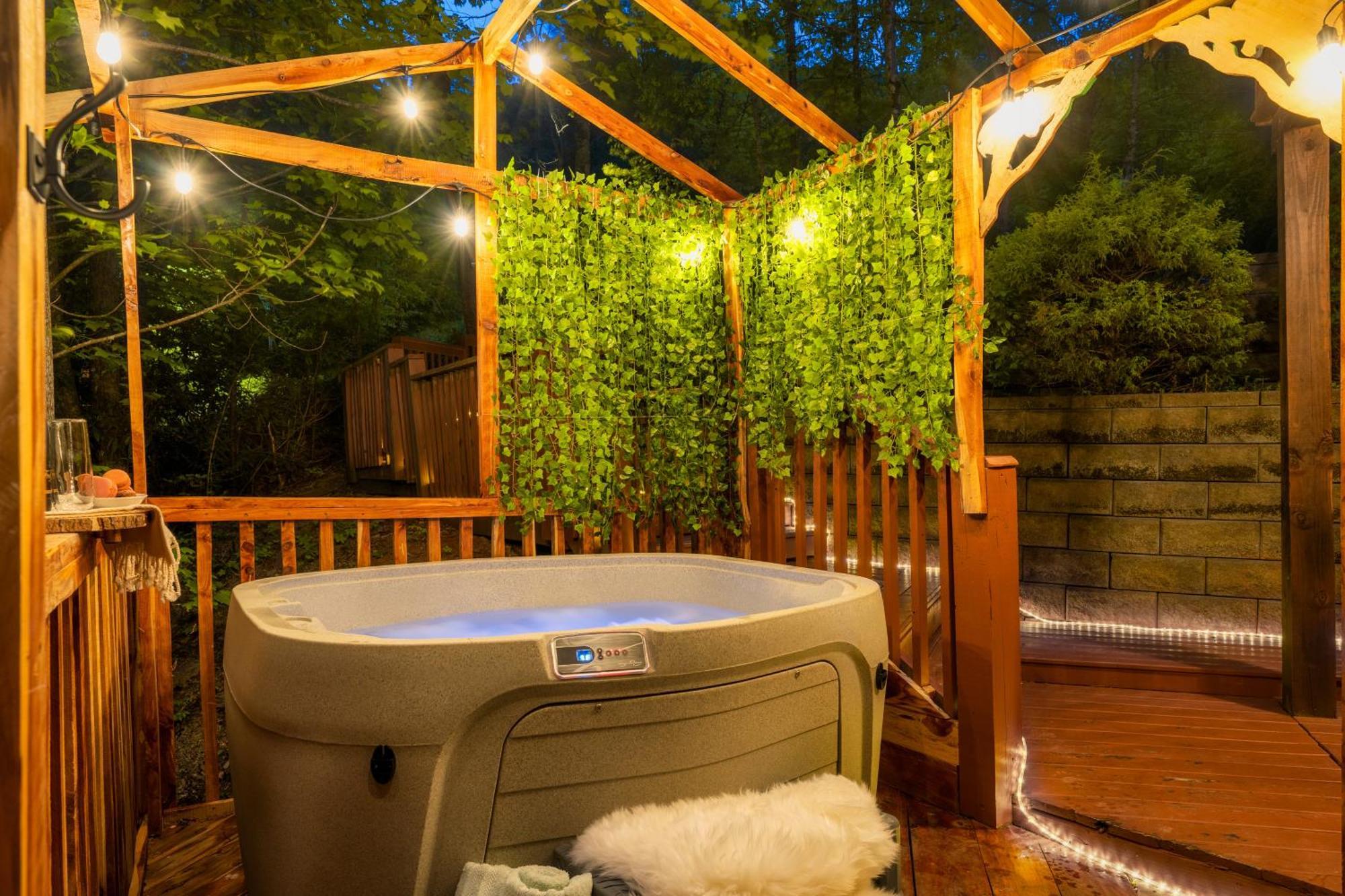 In A Gated With Seasonal Pool Holiday home *