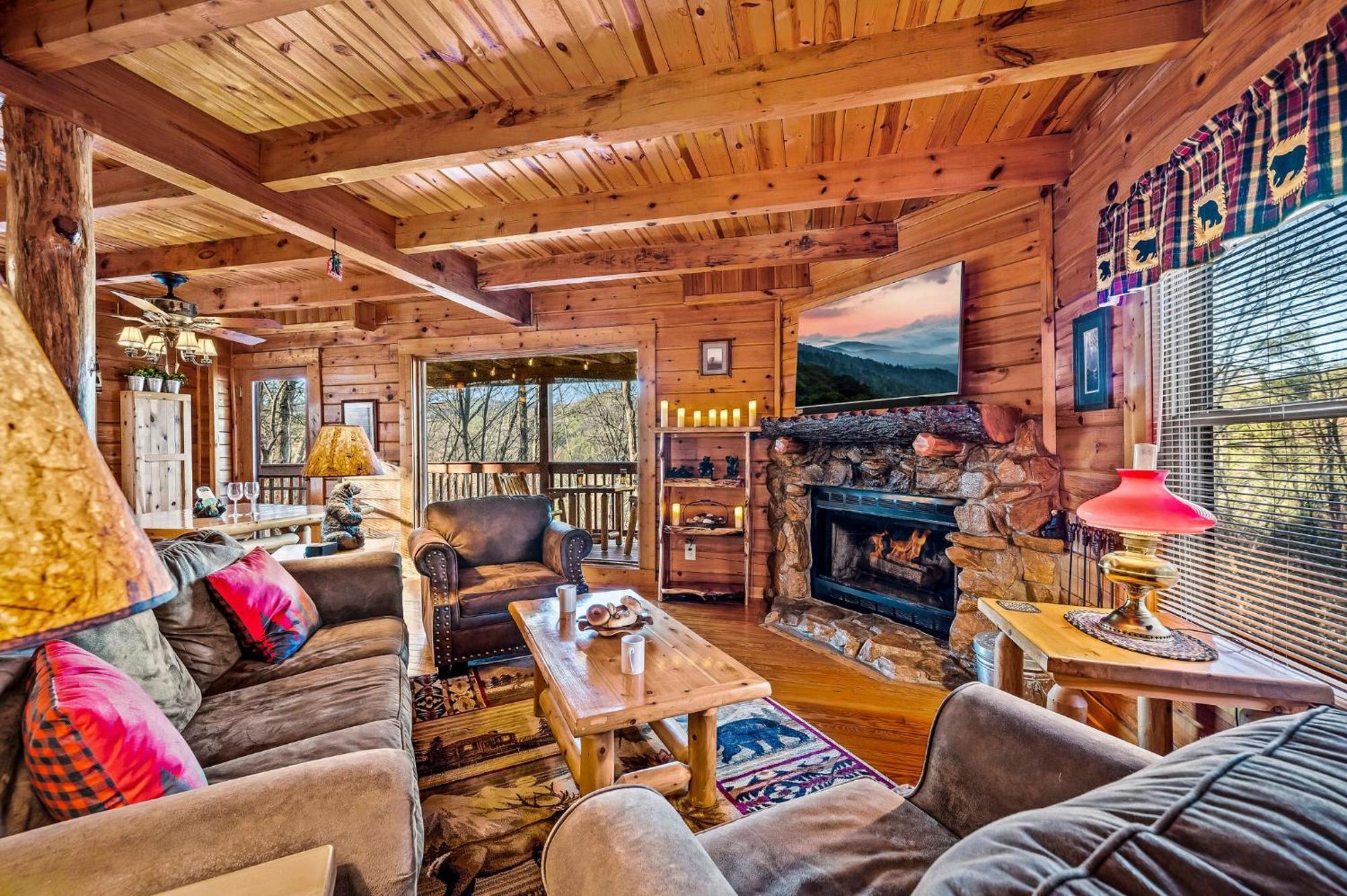 Holiday home In A Gated With Seasonal Pool Pigeon Forge