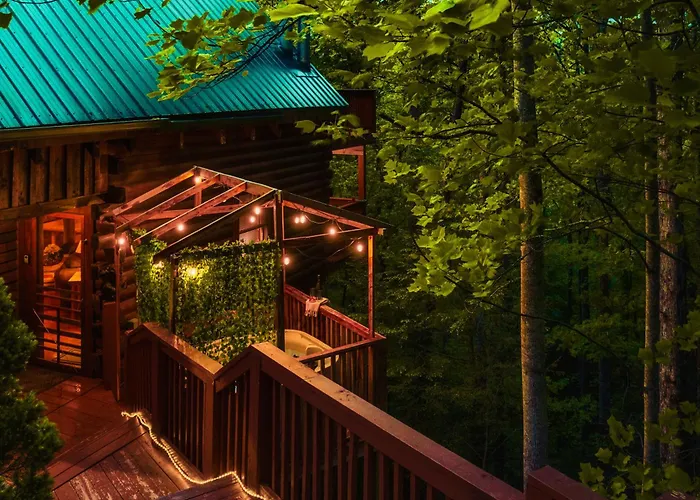 Cabin In A Gated Resort With Seasonal Resort Pool